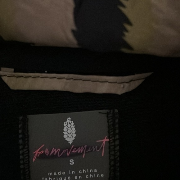 NWOT FP Movement Walk the Line pullover, women’s size Small. Olive/black. - Picture 5 of 6